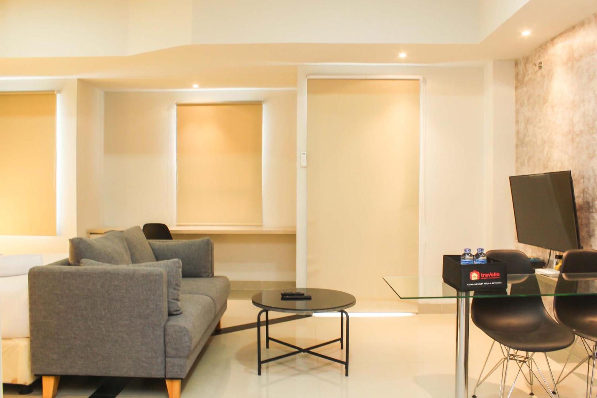 Modern And Spacious At Mustika Golf By Travelio Apartemen Bekasi